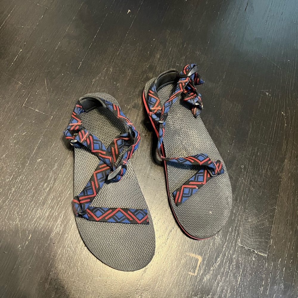 Columbia Sandals Size 13